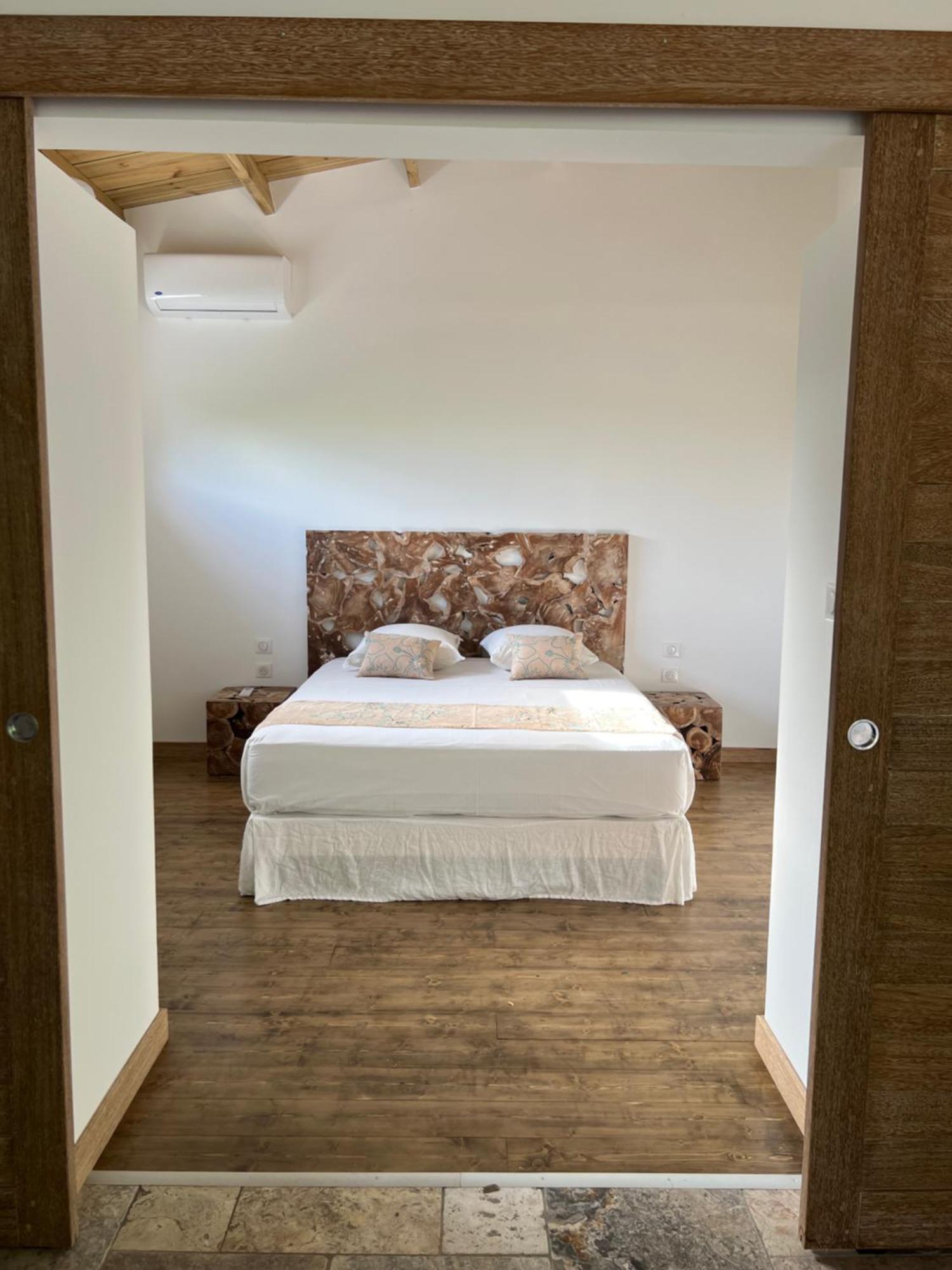 La Villa Paille En Queue سان جيل لي بان المظهر الخارجي الصورة